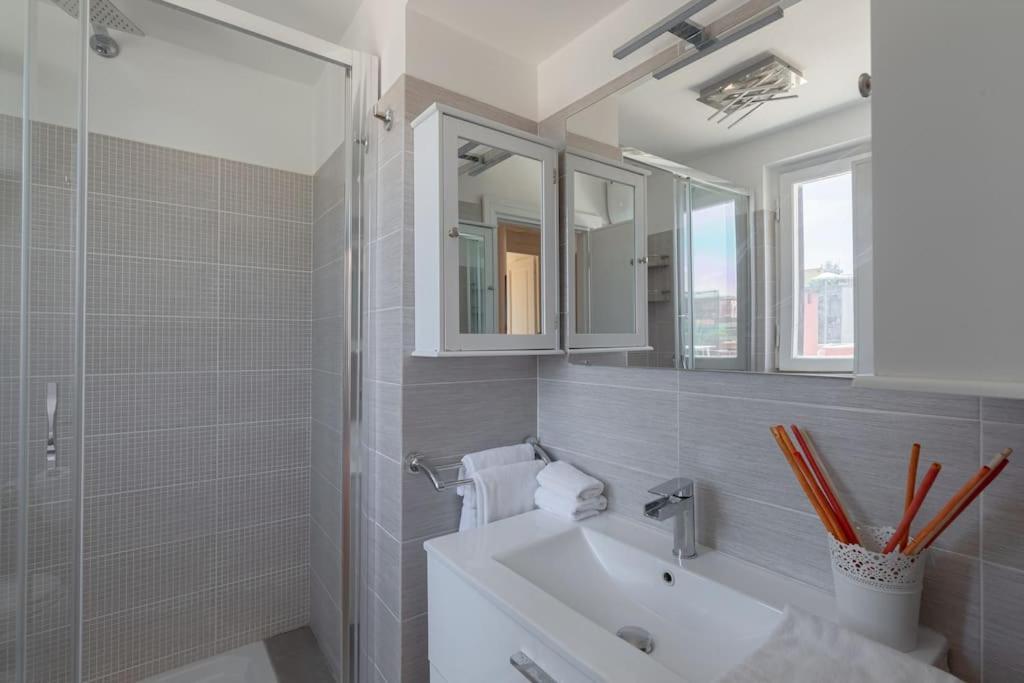 Penthouse With Jacuzzi On Private Terrace In Trastevere Rome Luaran gambar
